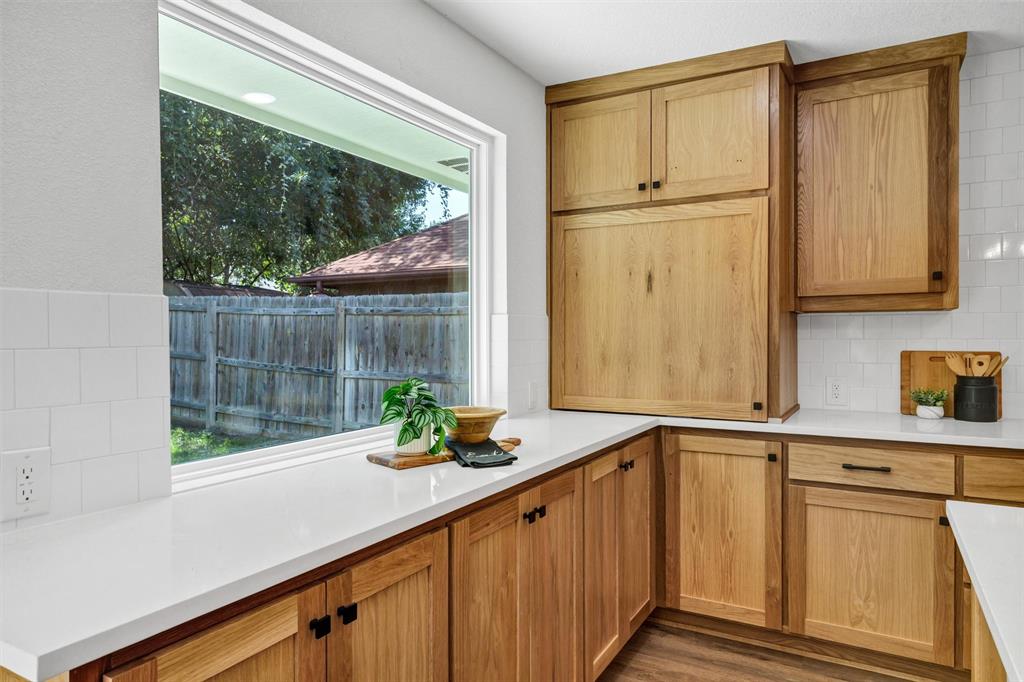 Grapevine, Texas 76051, United States, 3 Bedrooms Bedrooms, ,2 BathroomsBathrooms,Residential,Pending,209792