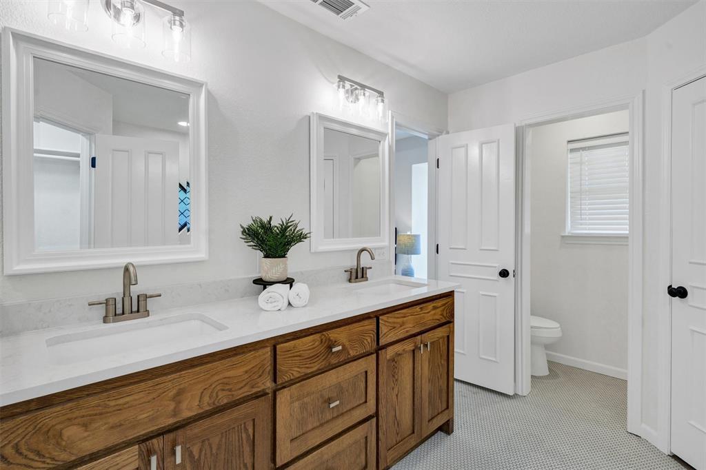 Grapevine, Texas 76051, United States, 3 Bedrooms Bedrooms, ,2 BathroomsBathrooms,Residential,Pending,209792