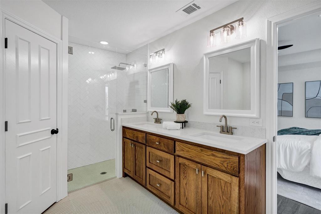 Grapevine, Texas 76051, United States, 3 Bedrooms Bedrooms, ,2 BathroomsBathrooms,Residential,Pending,209792