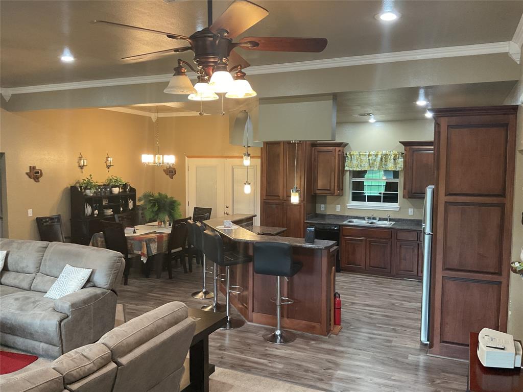 322 Farm Road 2283