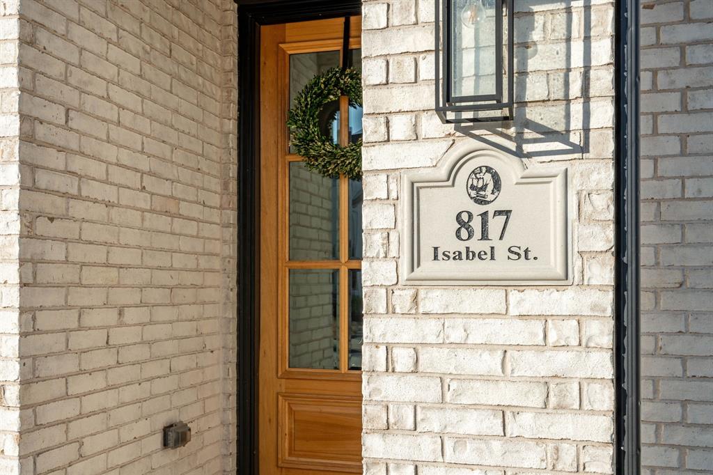 817 Isabel Street