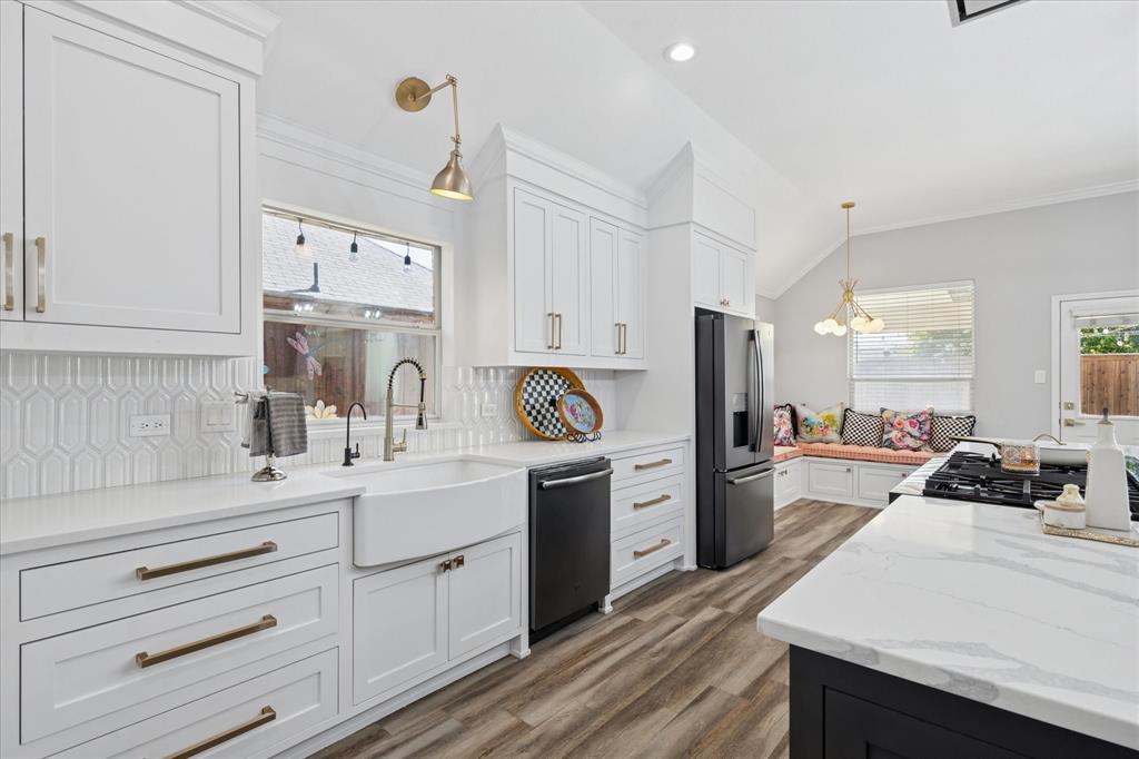 6552 Fairview Drive
