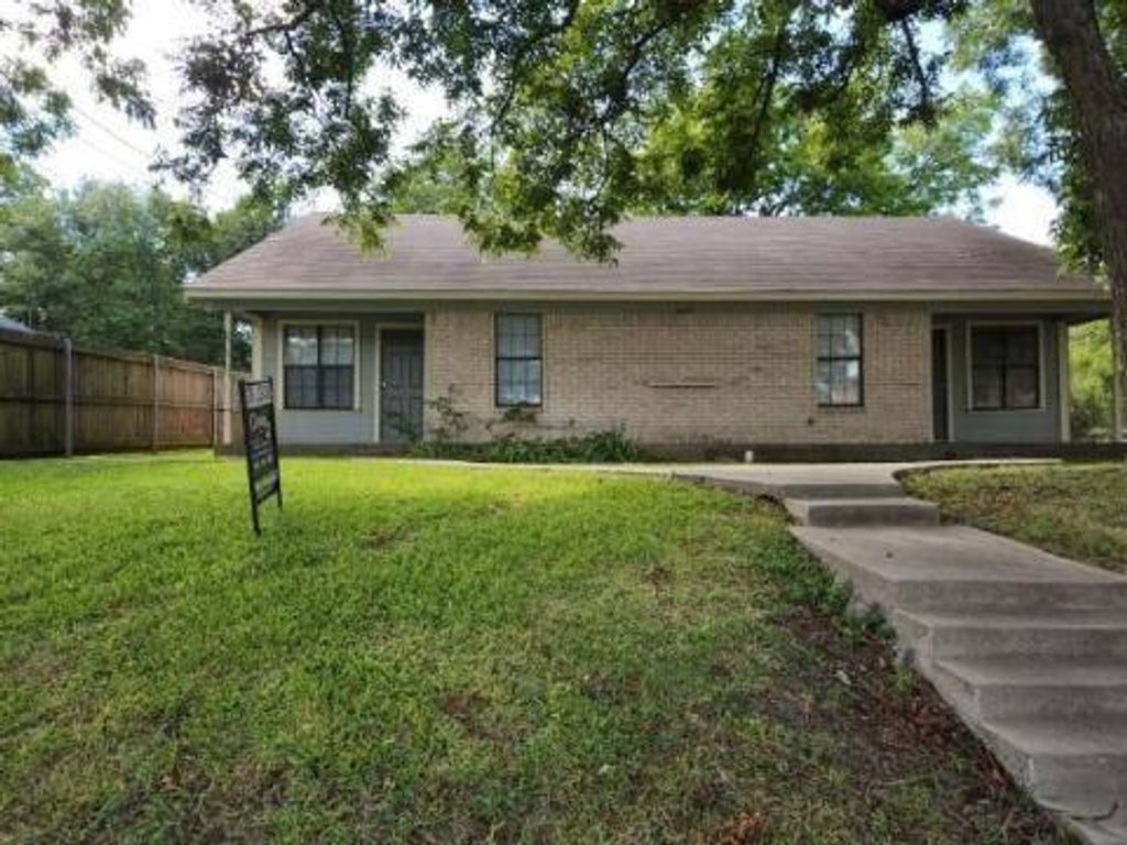 Photo of 2203 Monroe Street #A, Commerce, TX 75428 (MLS # 21215246)
