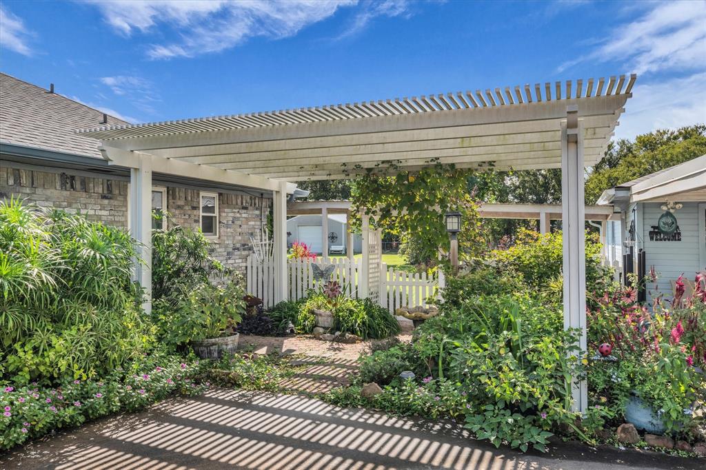 107 Fort Graham Circle