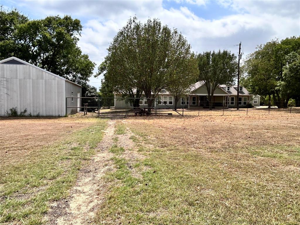 8127 County Road 172