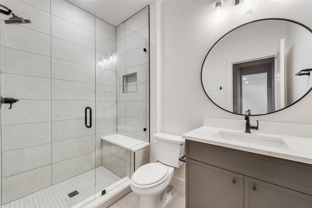 Lewisville Water's Edge II Condominium - Residential