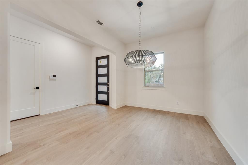 Lewisville Water's Edge II Condominium - Residential