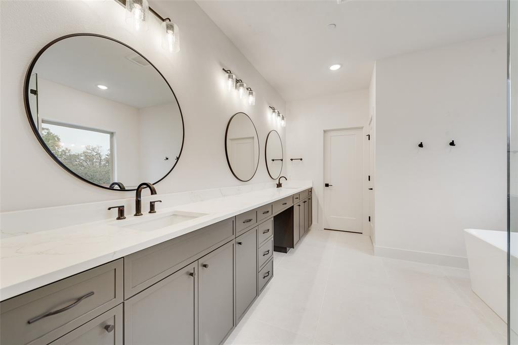 Lewisville Water's Edge II Condominium - Residential