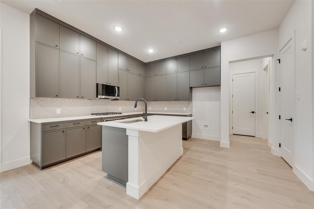 Lewisville Water's Edge II Condominium - Residential