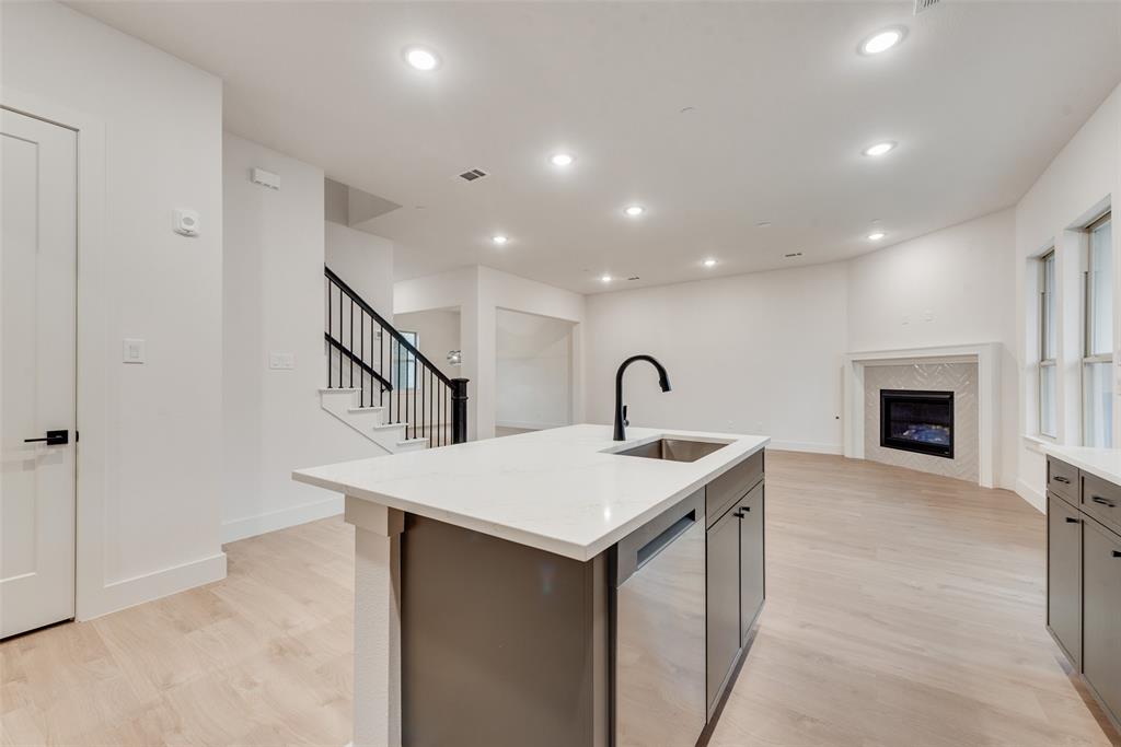 Lewisville Water's Edge II Condominium - Residential