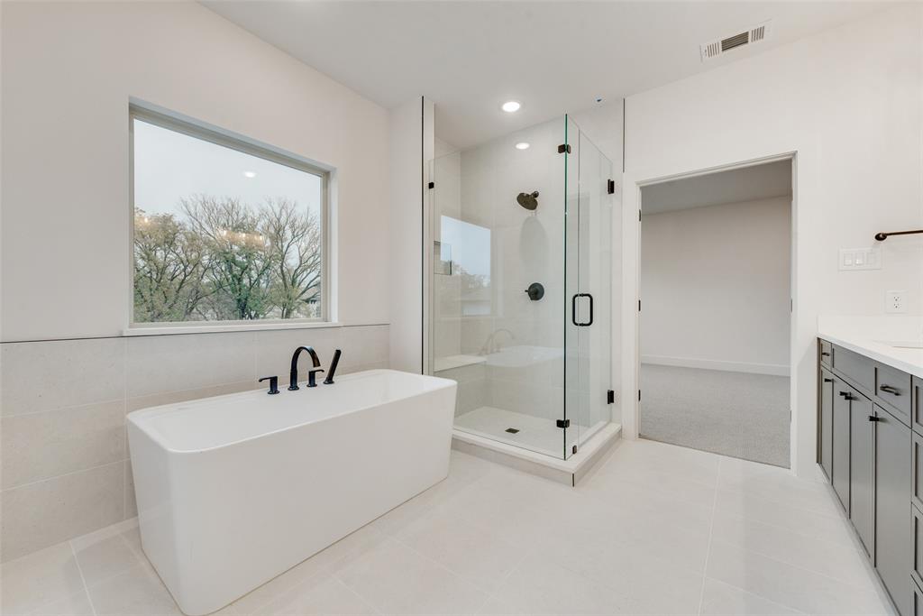 Lewisville Water's Edge II Condominium - Residential