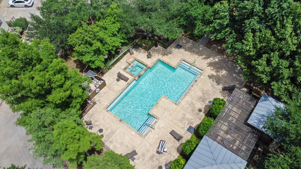 Lewisville Water's Edge II Condominium - Residential