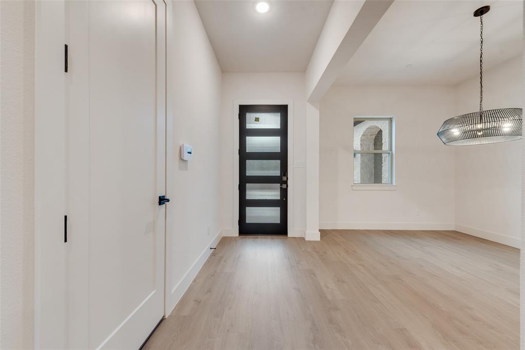 Lewisville Water's Edge II Condominium - Residential