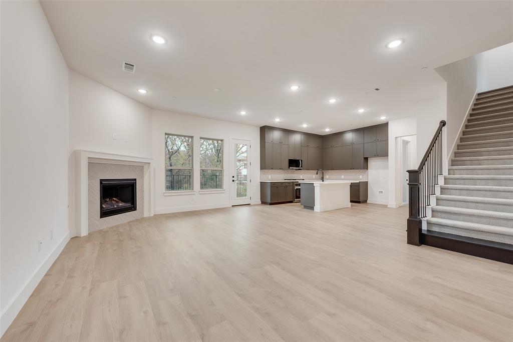 Lewisville Water's Edge II Condominium - Residential