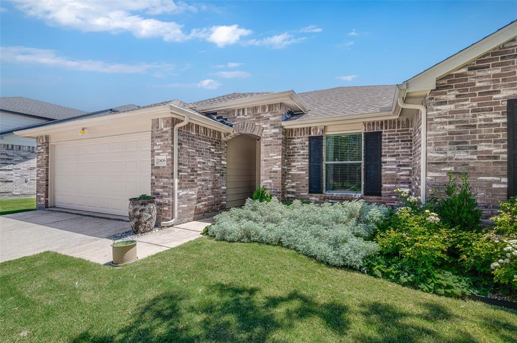 2806 Gold Hill Drive