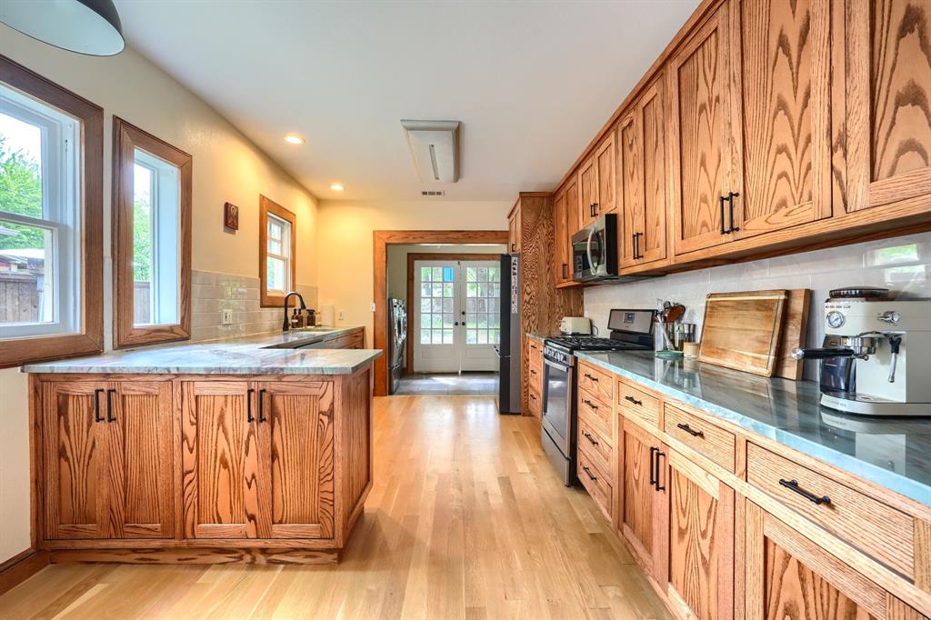 Oak Cliff Annex - Residential