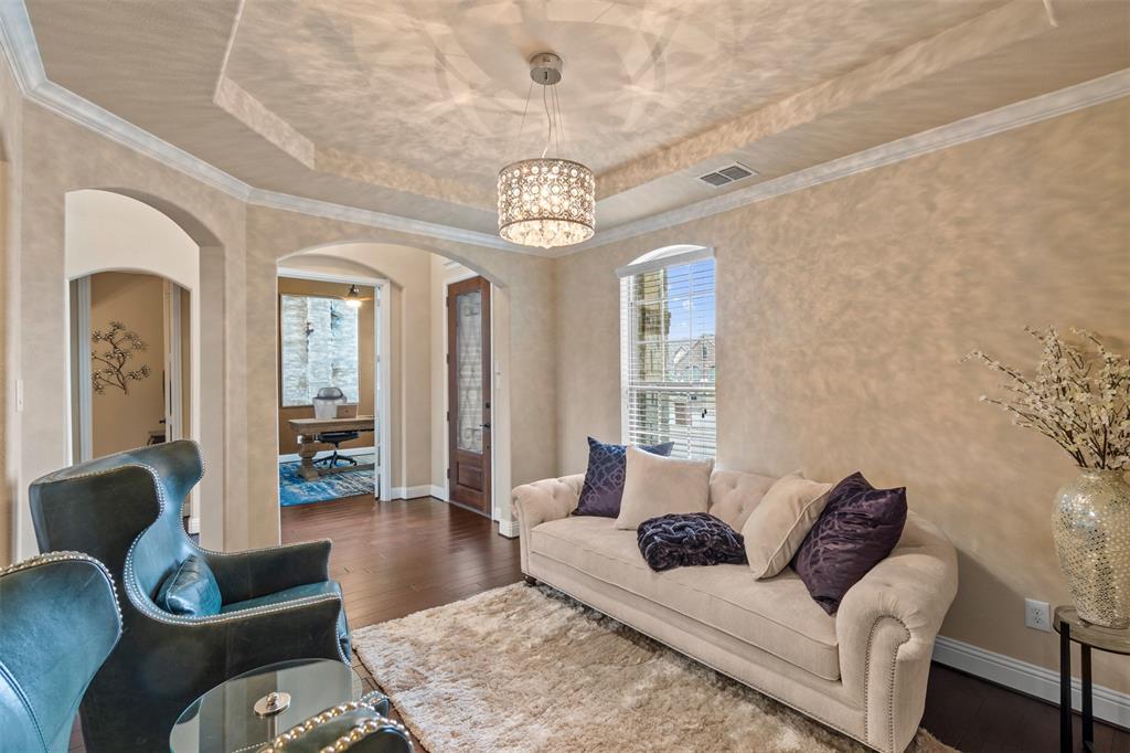 10010 Edgeway Circle