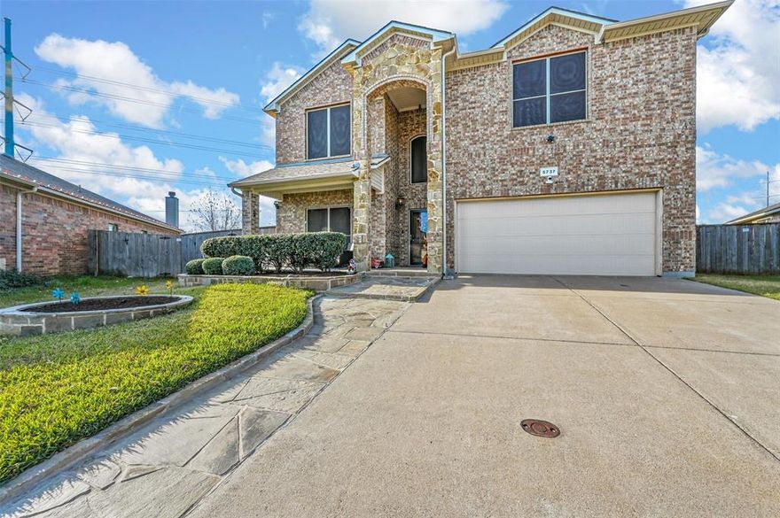 Introducing a stunning 2800 square-foot home nestled in the vibrant city of Fort Worth, Texas. This immaculate property exudes luxury and comfort, boasting a multitude of enticing features that cater to a modern and sophisticated lifestyle. As you step into this inviting abode, you're greeted by the plush new carpet that spans throughout the spacious interior, providing a cozy and welcoming atmosphere for you and your guests.

With the scorching Texan sun in mind, this home offers an oasis of relaxation in the form of a delightful swimming pool, complemented by a charming pergola for shaded lounging or alfresco dining. The meticulously maintained pool area provides the perfect setting for both quiet retreats and lively gatherings, ensuring countless moments of leisure and enjoyment for you and your loved ones.