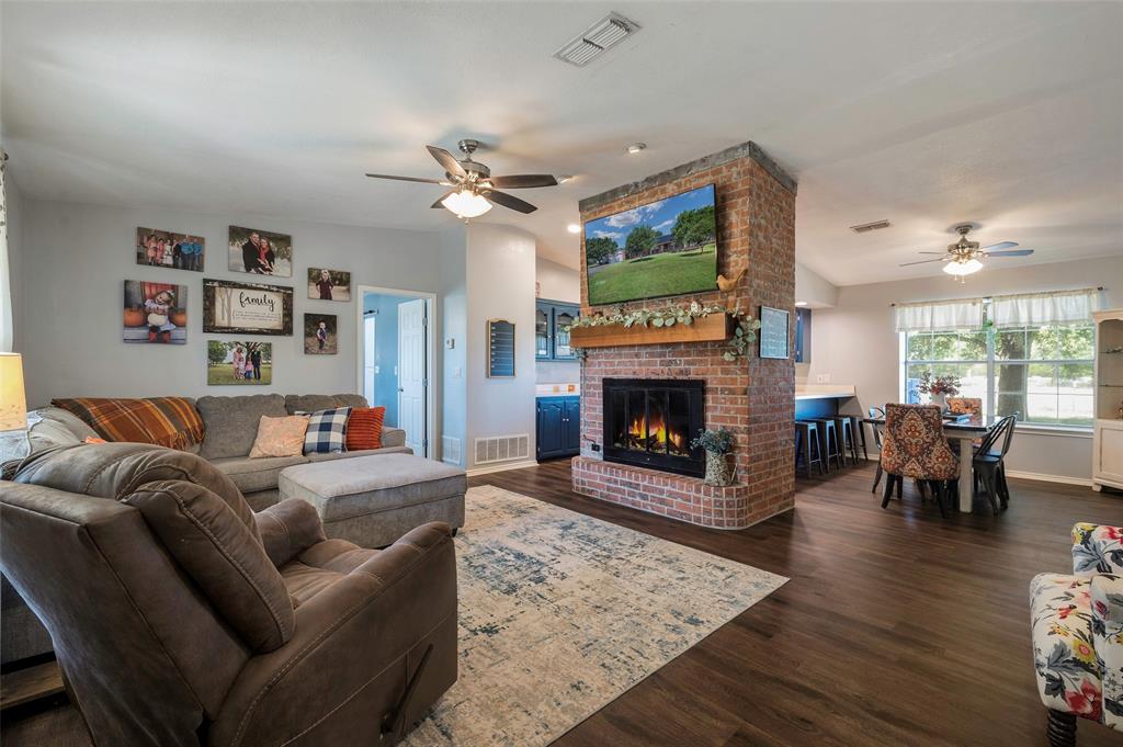 8229 E Lone Oak Road Road