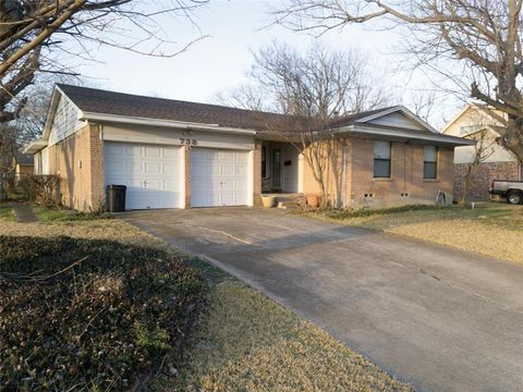 Photo of 738 Hawthorne Lane, Grand Prairie, TX 75052 (MLS # 21203295)