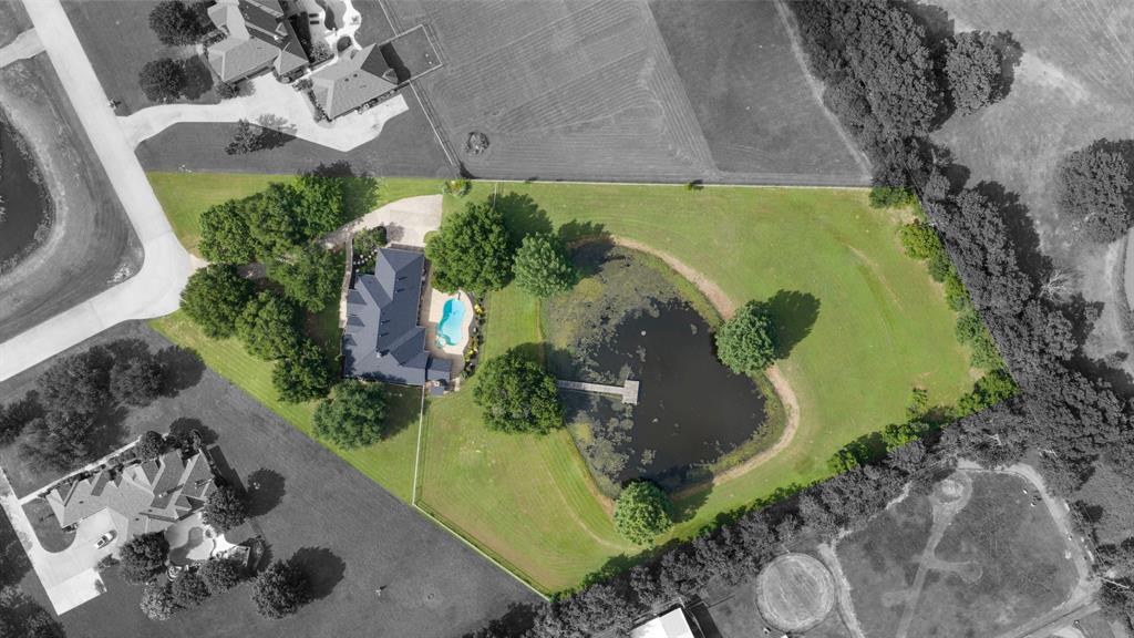 6400 Oak Hollow Drive