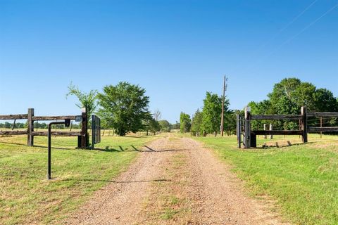 3893 FM 906 Powderly TX 75473