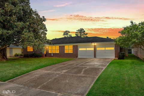 Photo of 135 Carroll Street, Shreveport, LA 71105 (MLS # 21229734)
