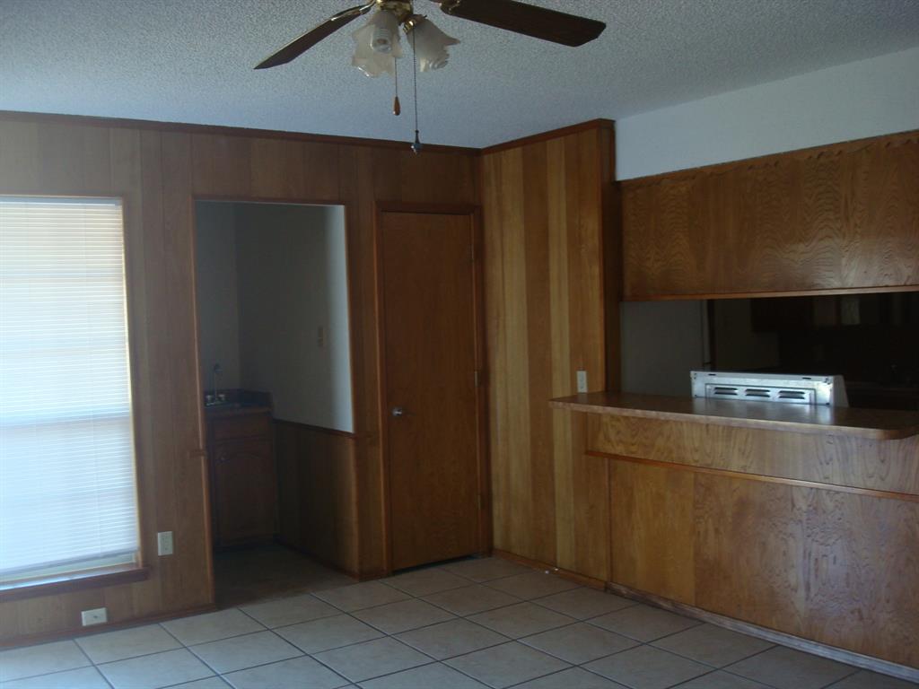 Crestmoor Park North - Residential Lease