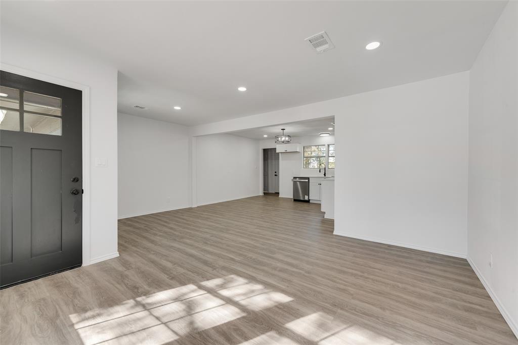 4249 Crenshaw Avenue