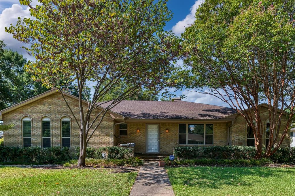 Photo of 6342 Annapolis Lane, Dallas, TX 75214 (MLS # 21375167)