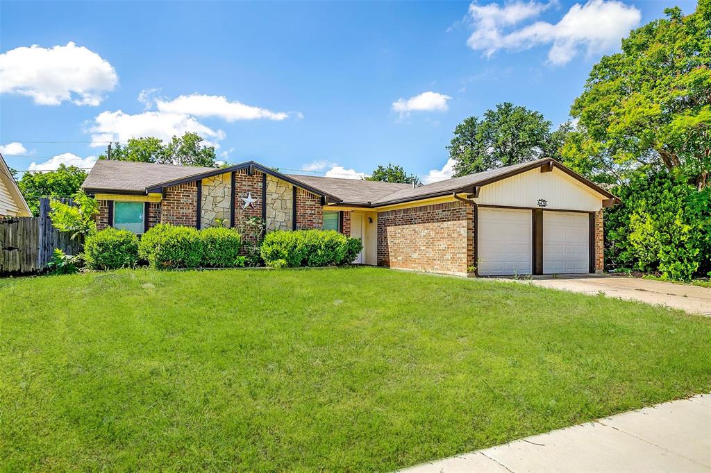 6436 Meadowlark Lane E