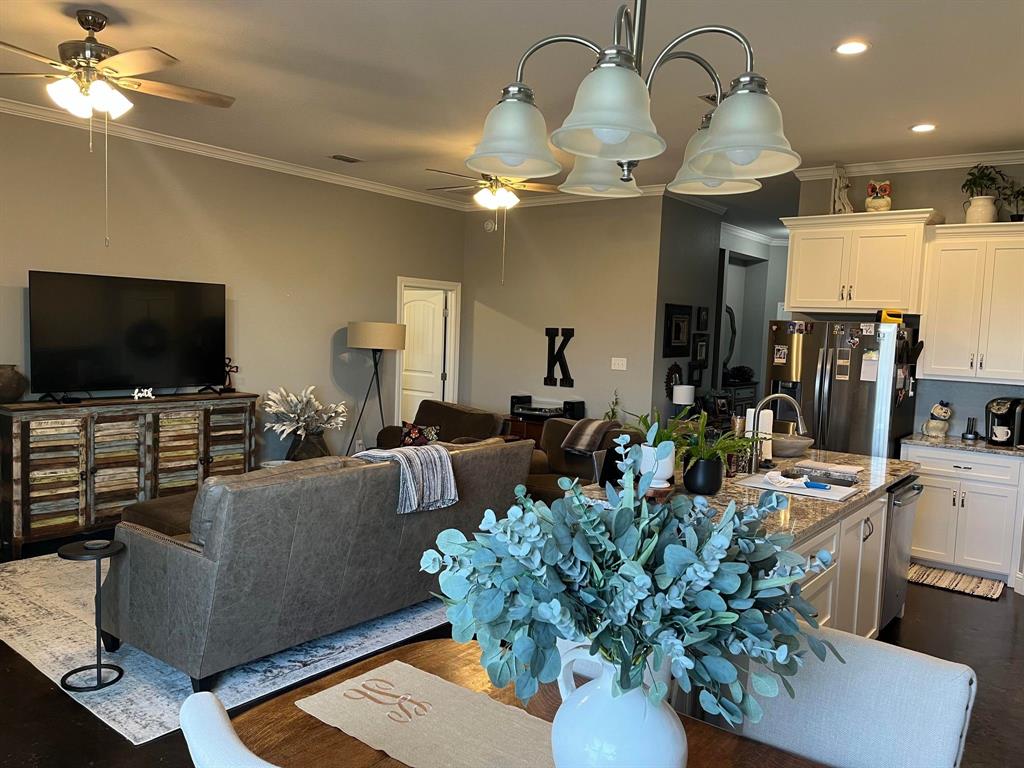 7318 Mountain View Road