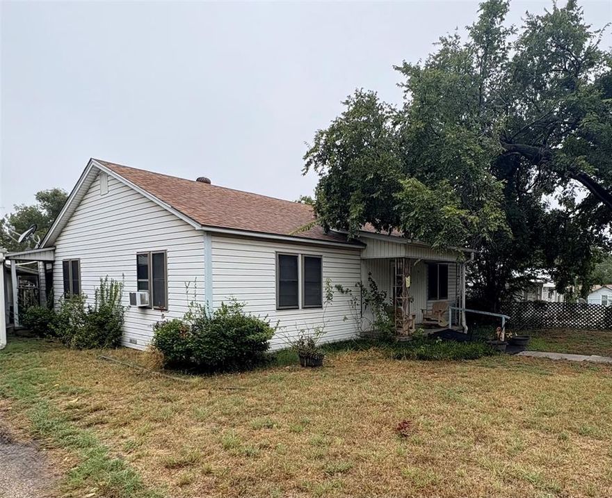 If you are looking for a property with a great location to the Decatur Square, this is the one.  This vintage home sets on a extra-large lot.  New flooring has been installed in the primary bedroom, living room and kitchen.  Large trees in the front yard and a large back yard.  Investors take a look at this vintage home setting on an extra large lot. Property -SELLS AS IS, WHERE IS-.  Contact SHOWING TIME to schedule an appointment.