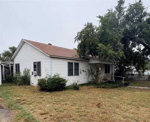 407 N Lane Street Decatur TX 76234