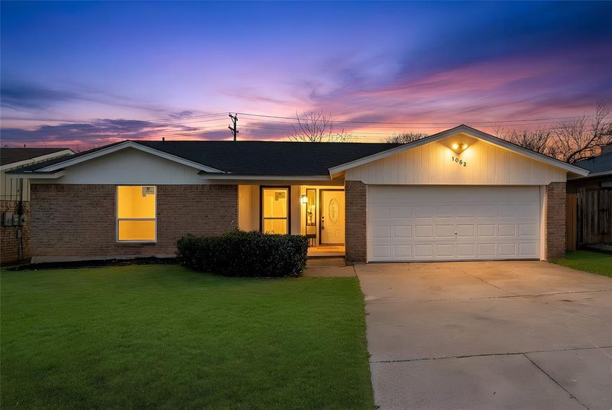 Stunning, fully renovated home in Cobblestone Square, conveniently located minutes from I-30 and Loop 820. Recent updates include a new roof, new windows, new HVAC system (inside and out), new LVP flooring, and new appliances. The updated kitchen features quartz countertops, and both bathrooms have been tastefully renovated. Modern finishes, major system upgrades, and an excellent location make this home a must see.