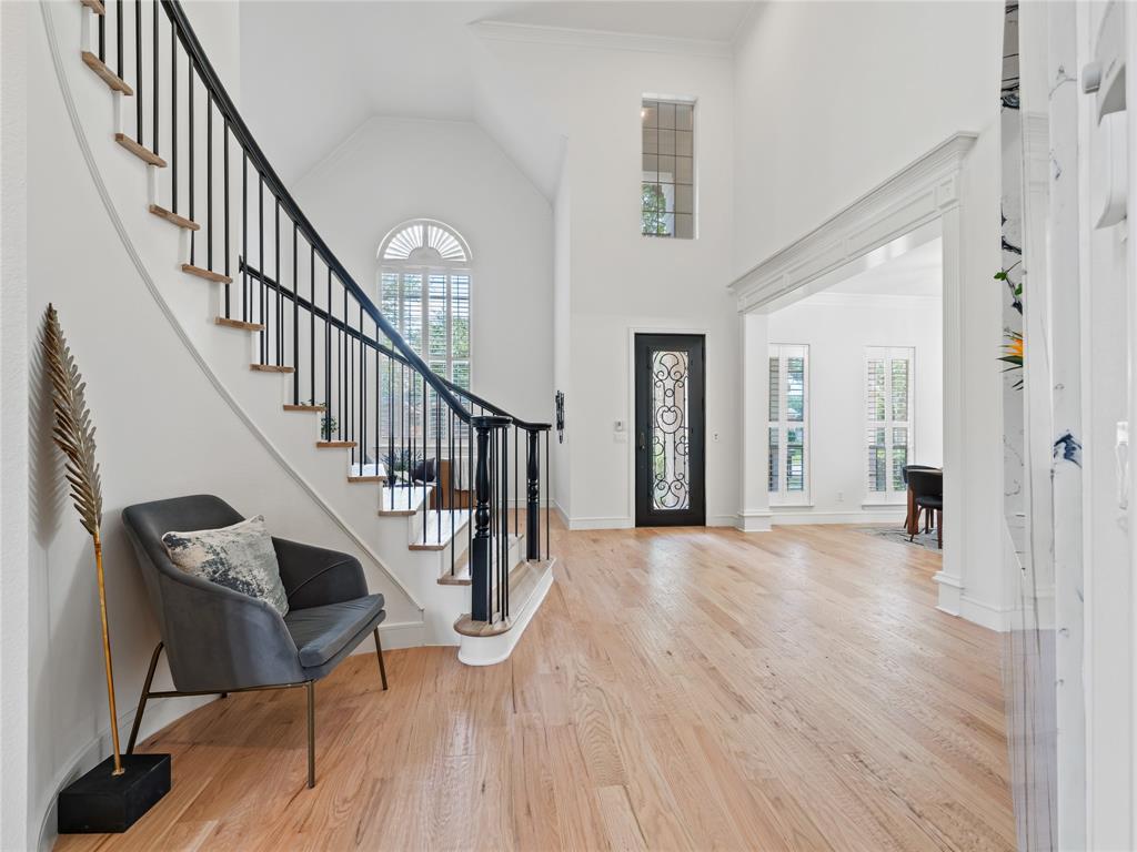 5915 Dripping Springs Drive