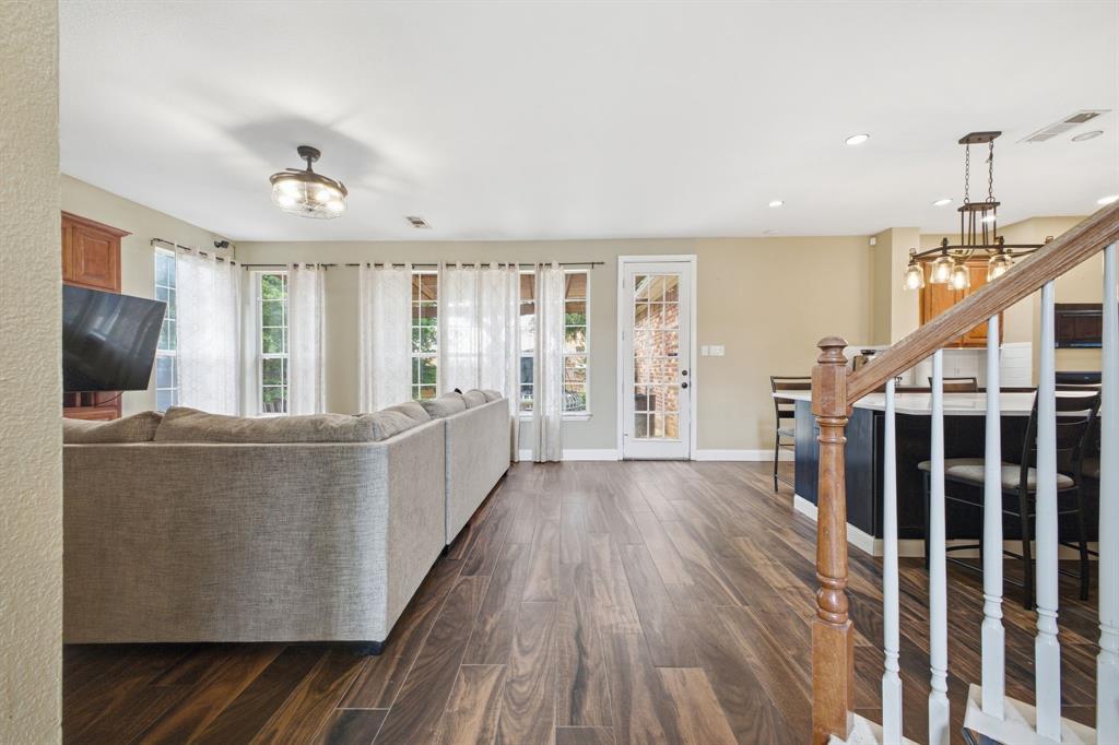 1605 Hawkins Court