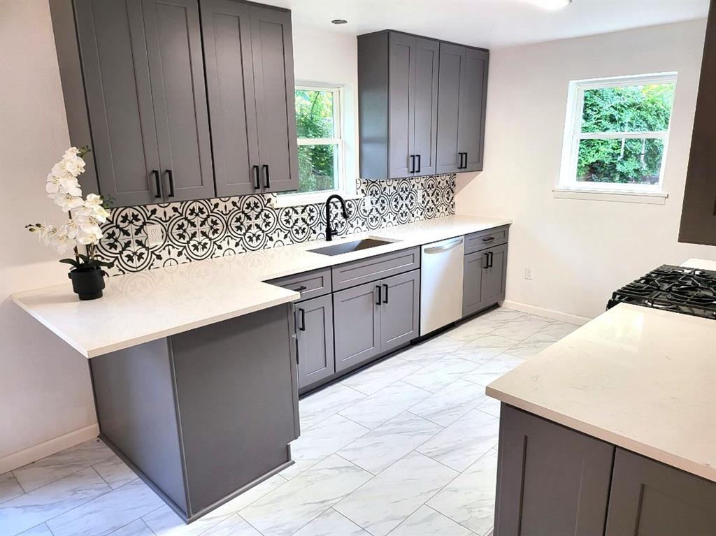 BURNETT ADDITION TO ALLEN (CAL), BLK 2, LOT 3 - Residential