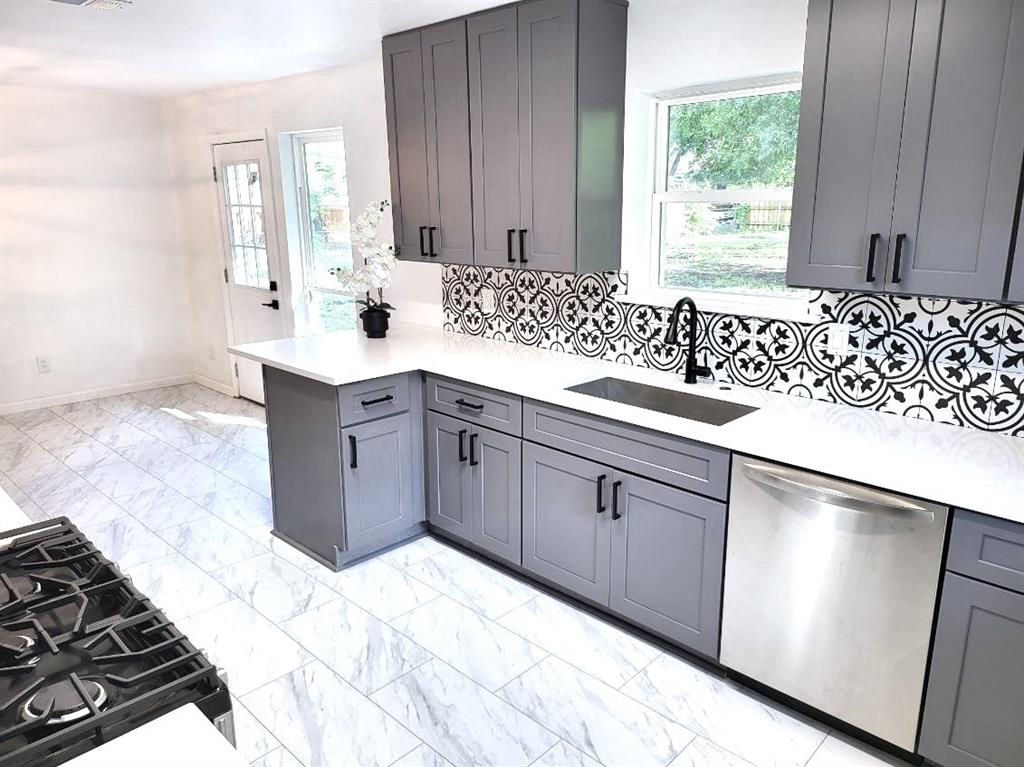 BURNETT ADDITION TO ALLEN (CAL), BLK 2, LOT 3 - Residential