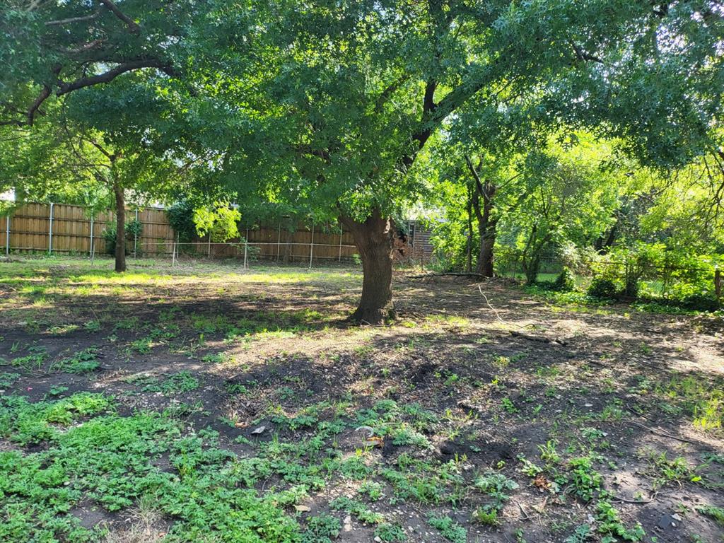 BURNETT ADDITION TO ALLEN (CAL), BLK 2, LOT 3 - Residential