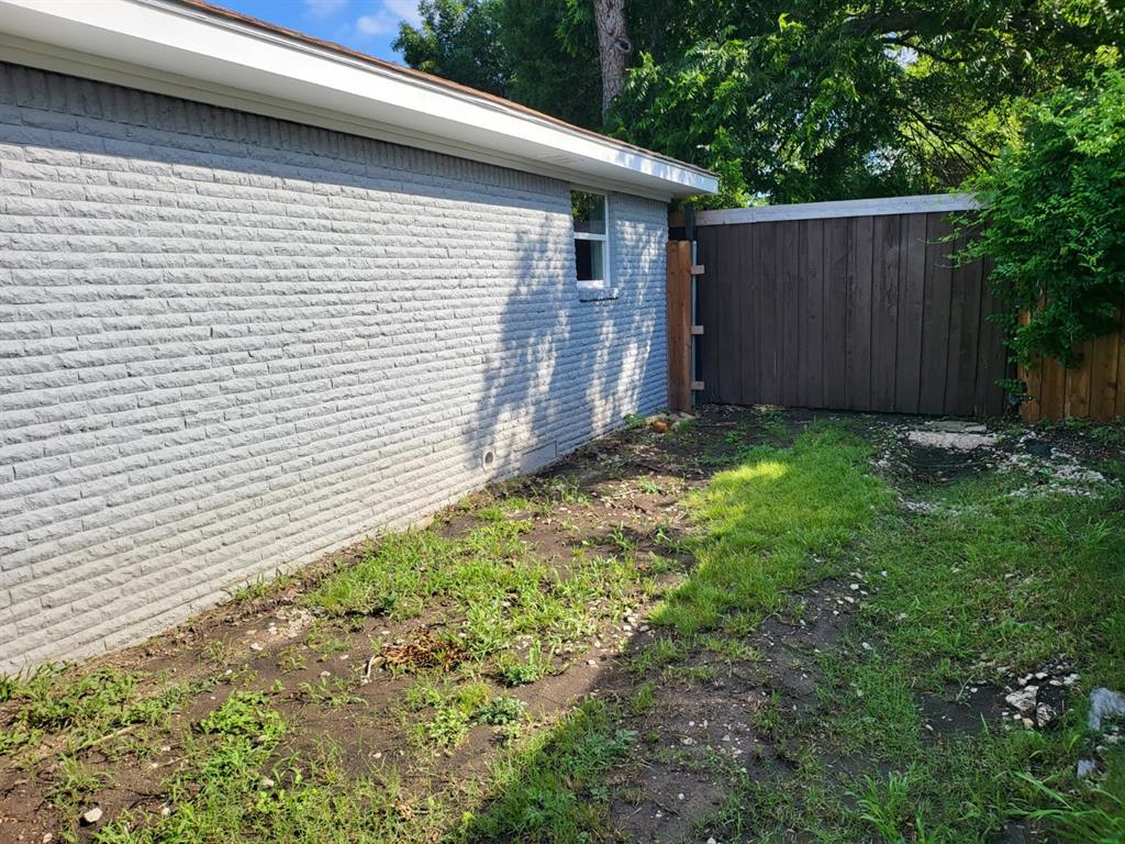 BURNETT ADDITION TO ALLEN (CAL), BLK 2, LOT 3 - Residential