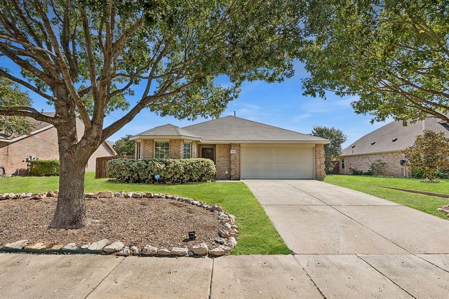 Welcome to this beautiful home in Melissa! This light filled 3 bedroom, 2 bath home looks out to a peaceful greenbelt, offering both privacy and views. Step inside to find luxury vinyl plank flooring throughout with absolutely no carpet, for a sleek, low maintenance style.
The open-concept kitchen and living area are designed for entertaining, with granite countertops in the kitchen and both bathrooms adding a touch of everyday luxury. The spacious primary suite includes a generous walk-in closet and ensuite bath with dual sinks. Secondary bedrooms are thoughtfully designed, including one with charming wood wainscoting detail.
Out back, an extended patio and large yard provide the perfect setting for grilling, gathering, or simply relaxing while the kids or pets play. All of this in award-winning Melissa ISD and just minutes from the Z-Plex Texas Sports Village, shopping, and restaurants.