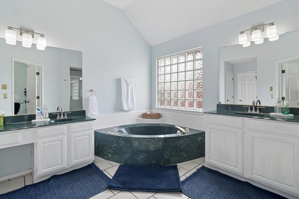 Heritage Lk Ph IV - Residential Lease