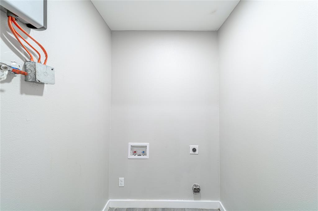 BUCKNER BLVD - Residential