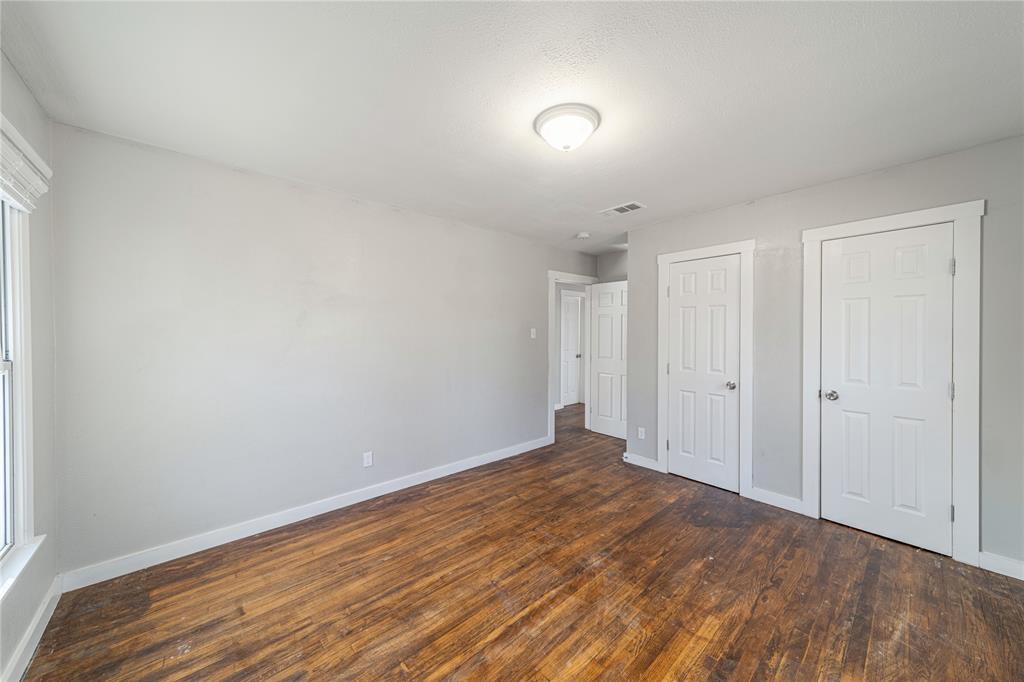 BUCKNER BLVD - Residential