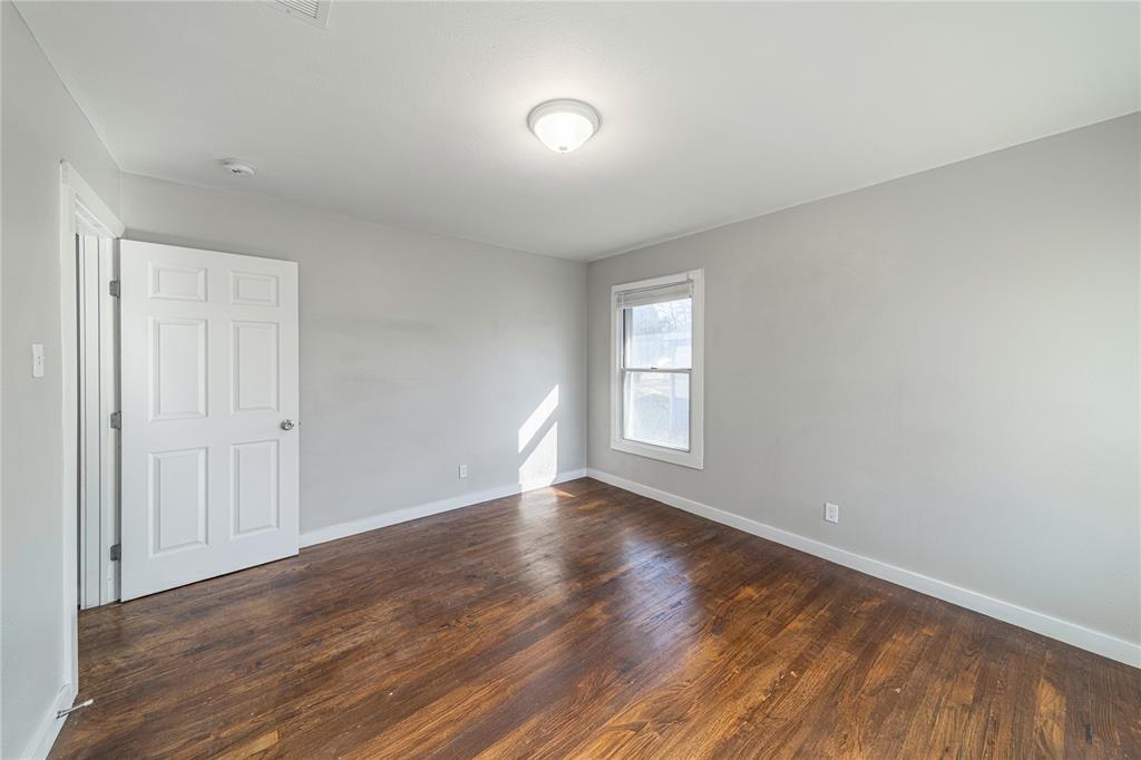 BUCKNER BLVD - Residential