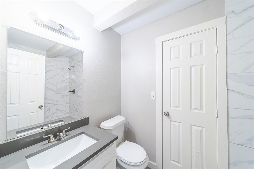 BUCKNER BLVD - Residential