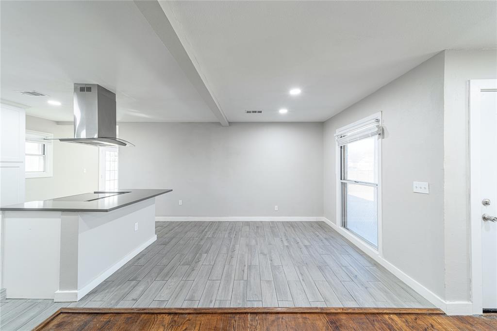 BUCKNER BLVD - Residential