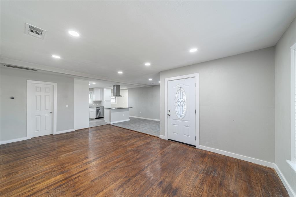 BUCKNER BLVD - Residential