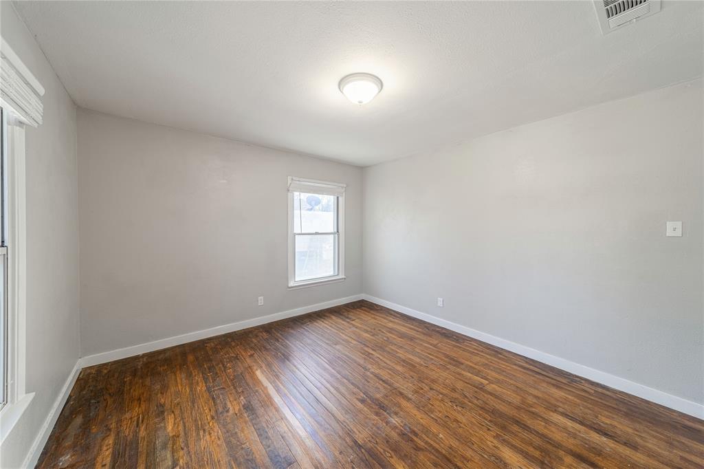 BUCKNER BLVD - Residential